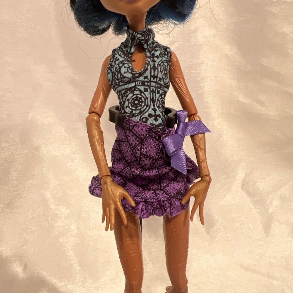 2011- Mattel -‎ Monster High Dance Class Robecca Steam - Picture 3 of 15